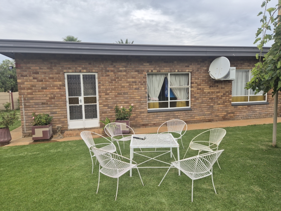 5 Bedroom Property for Sale in Wolmaransstad North West